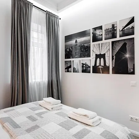 Aura Apartament 1 Bedr Apartman